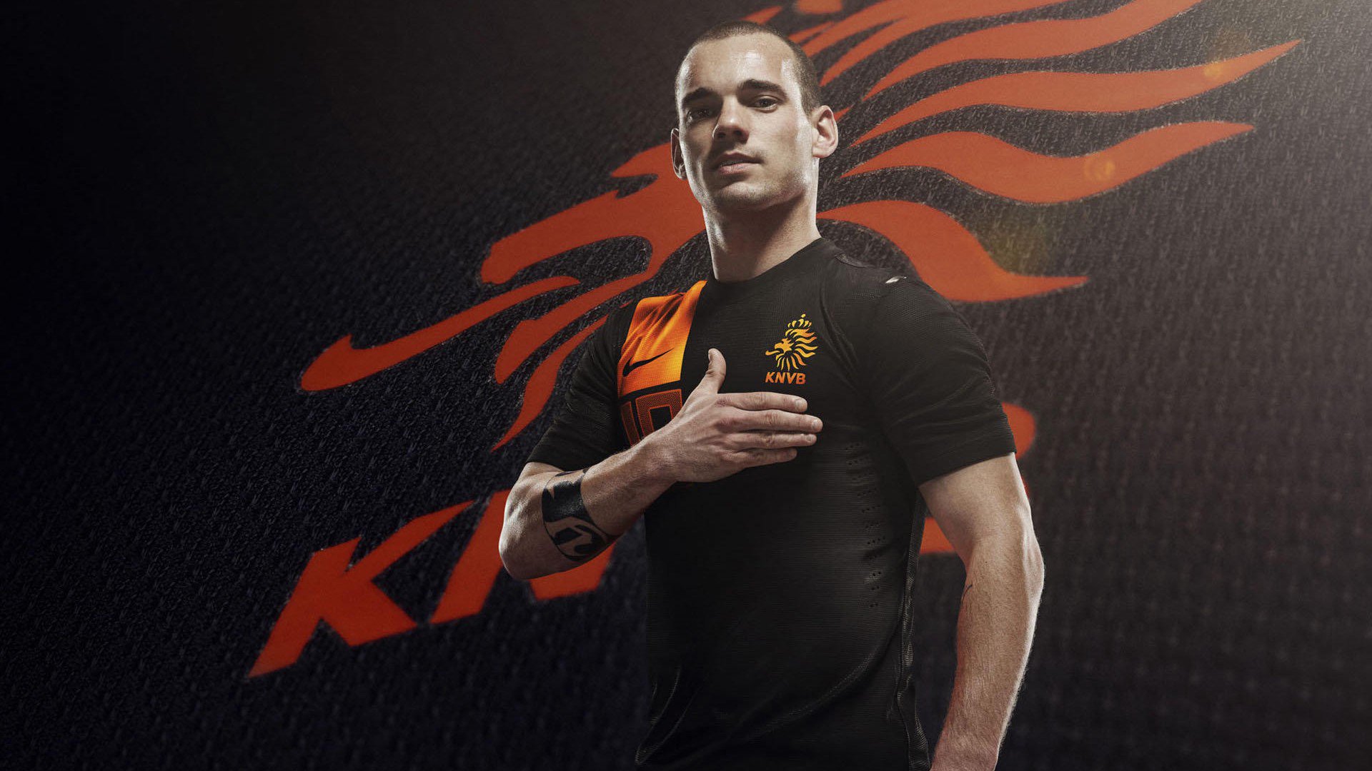 开云体育在线登入-范奥特尔戴克蝉联国家队主力位置，范戴克是什么类型的后卫